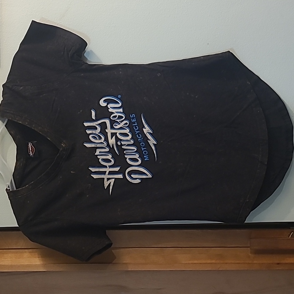 Womans harley davidson V Neck tee-shirt